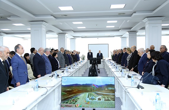 AMEA-da “Elm günü”nə həsr olunmuş təntənəli tədbir keçirilib