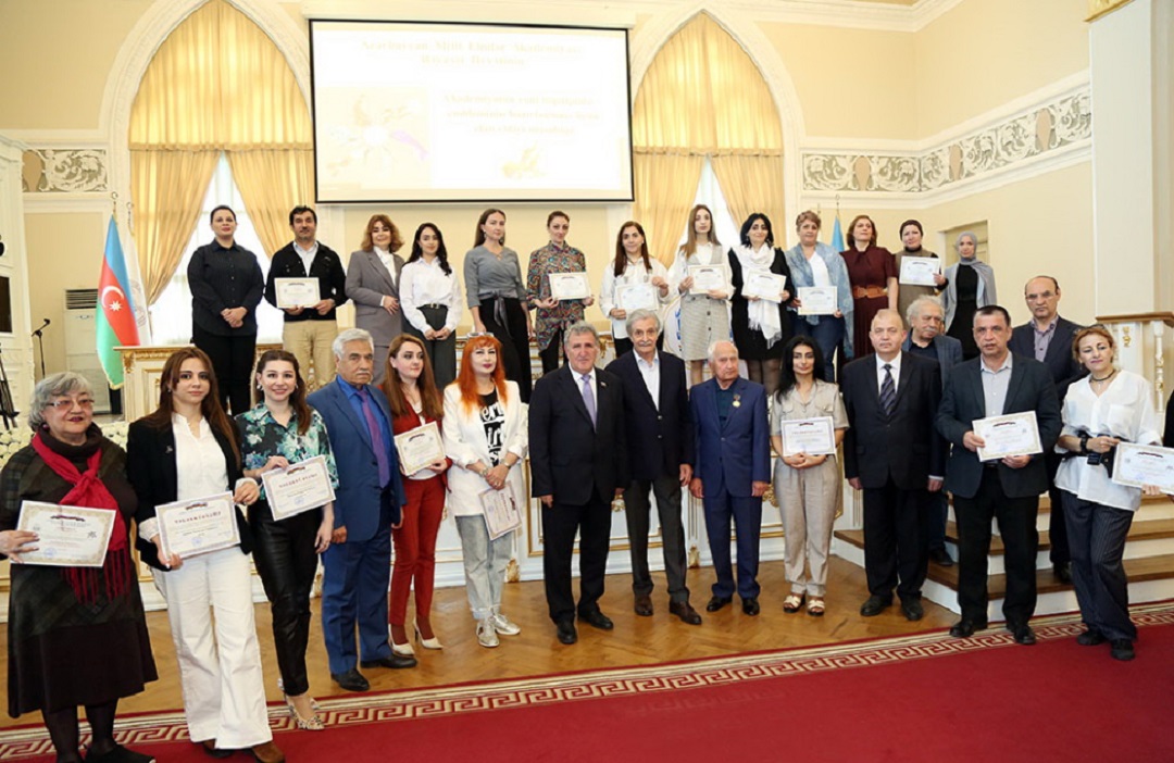 Yeniləşən AMEA-nın yeni loqotipi təsdiqlənib